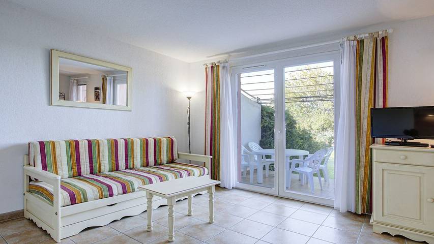 Location de vacances pour 5 personnes, avec jardin et piscine à Homps - 2