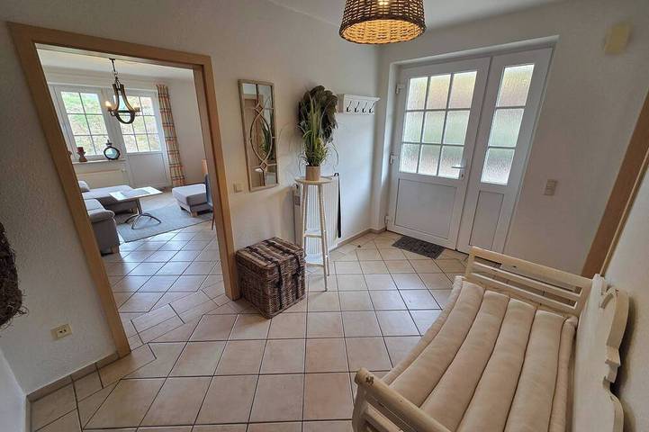 Ganze Wohnung, Zwischen den Wassern Glücksbucht: 75 m² Ferienhaus am Strand, WLAN & Terrasse in Behrensdorf, Hohwachter Bucht