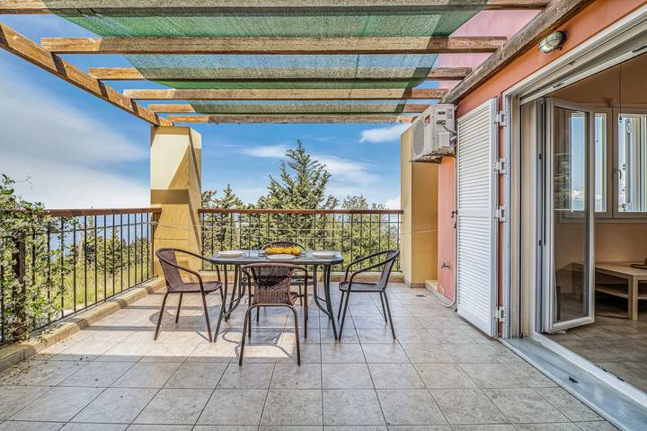 Διαμερίσματα διακοπών για 6 άτομα, με μπαλκόνι στο Καλαμίτσι