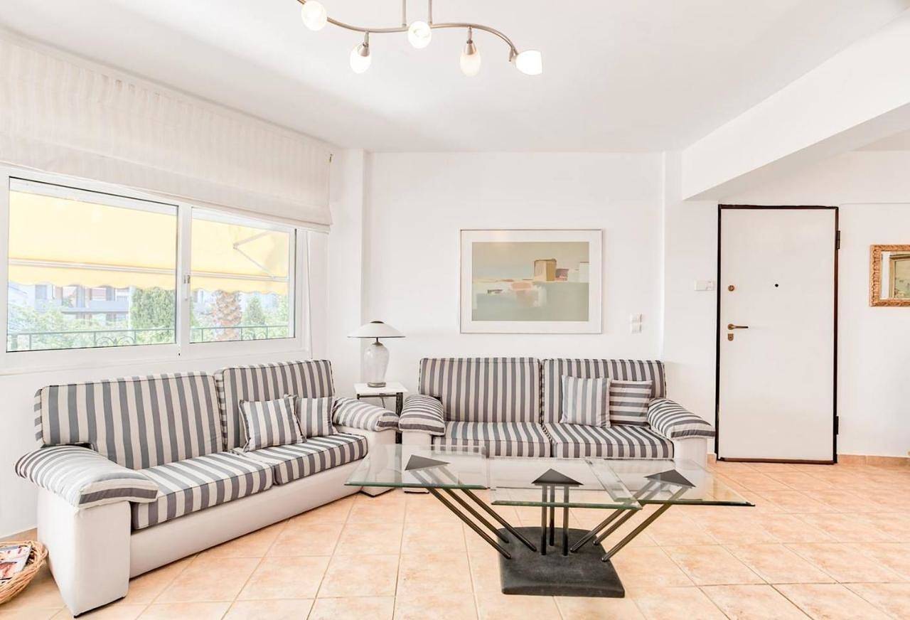 Kate's Beach Villa in Porto Rafti, Markopoulo-Mesogaia