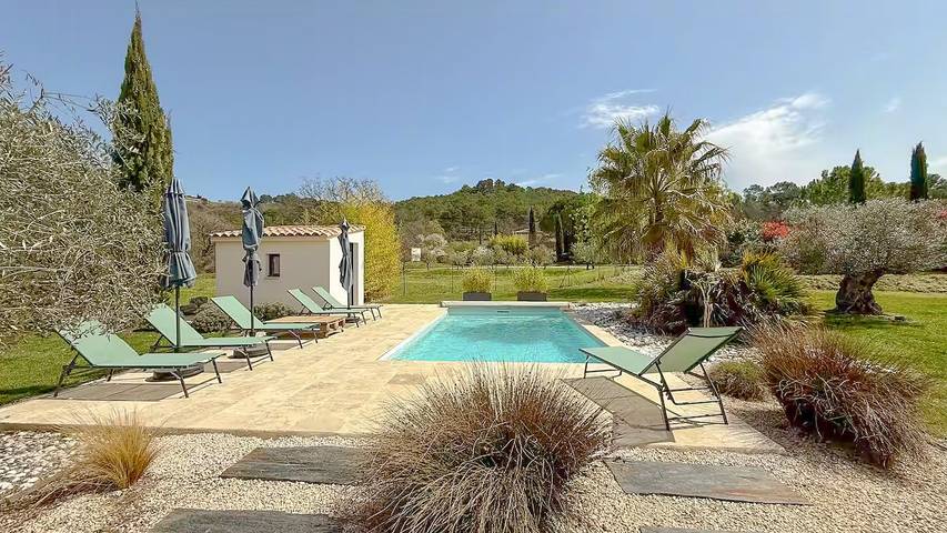 Location de vacances pour 6 personnes, avec terrasse, adapté aux familles à Le Puy-Sainte-Réparade