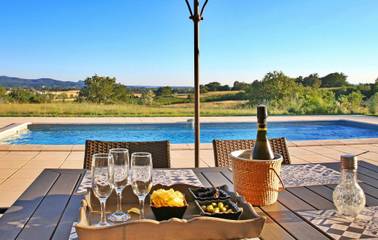Gîte pour 4 Personnes dans Saint-Jean-de-Maruéjols-et-Avéjan, Région d'Alès, Photo 1