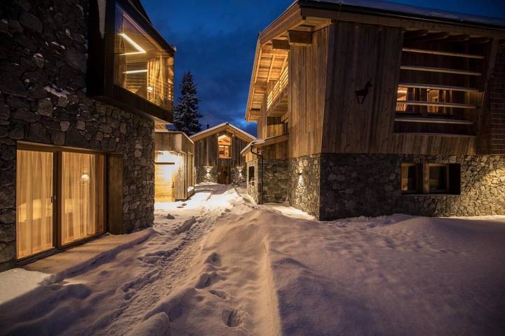 Chalet für 18 Personen, mit Balkon und Terrasse sowie Garten und Sauna im Zillertal