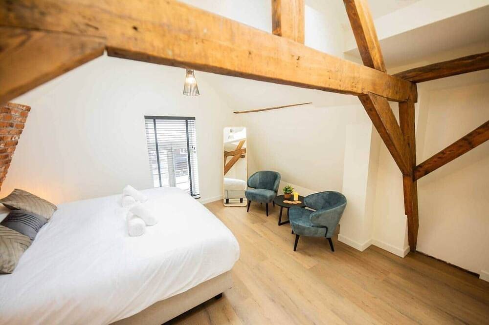 Entire apartment, Spectacular 70m² Penthouse with Terrace (R-51-C) in Eindhoven, North Brabant