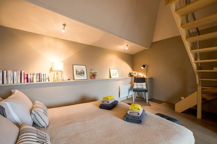 Haus-Loft 200 m von der Innenstadt entfernt mit Garten und kostenlosen Parkplätzen in Beaune, Beaune und Umgebung