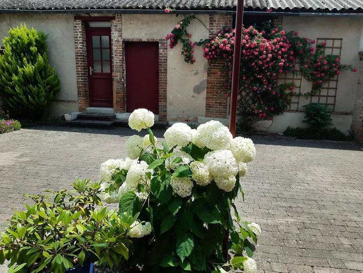 Location de vacances pour 2 personnes, avec jardin et vue à Neuvy-sur-Barangeon - 2