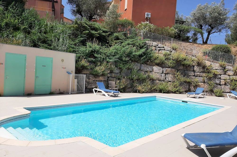 Maison 55m² Climatisée, Terrasse, Piscine commune & Parking privé - Nyons in Nyons, Région de nyons