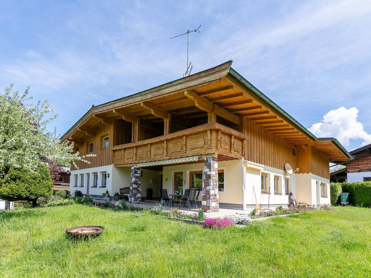 Ganze Wohnung, Gemütliche Ferienwohnung im Tiroler Stil in Söll, Kaisergebirge