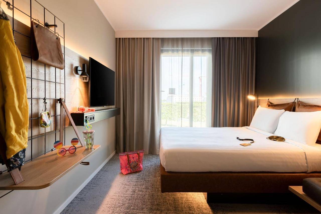 Moxy Paris Val d'Europe in Montévrain, Seine-et-Marne