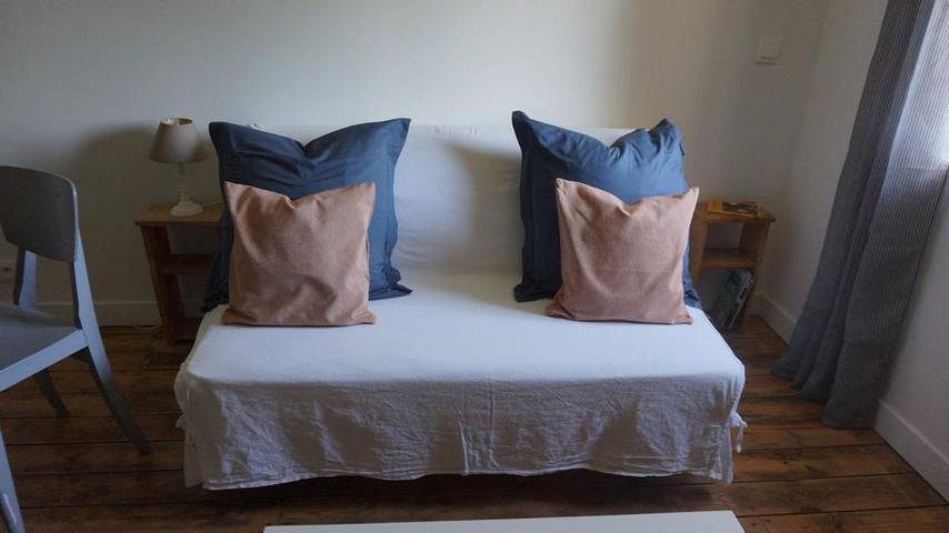 Gîte pour 2 personnes, avec terrasse à Saint-Pantaléon-de-Larche - 4