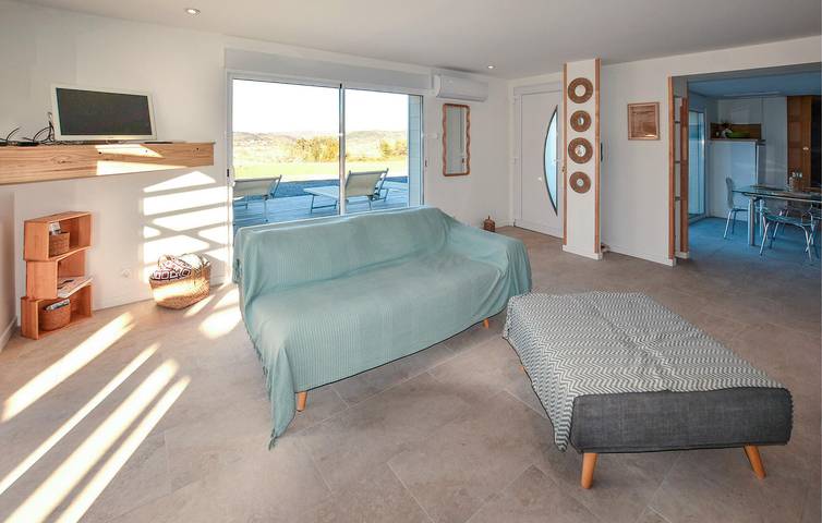 Location de vacances pour 4 personnes, avec piscine ainsi que terrasse et jardin à Salavas - 3