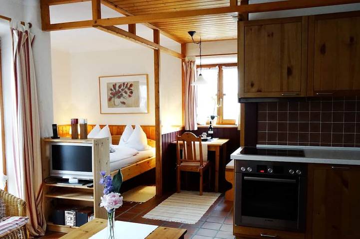 Ferienwohnung für 2 Personen, mit Balkon und Garten in Bad Endorf - 2