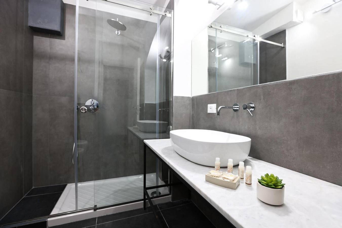 Chambre « Altavilla 1 » avec jardin partagé et climatisation in Torre Colonna-Sperone, Altavilla Milicia