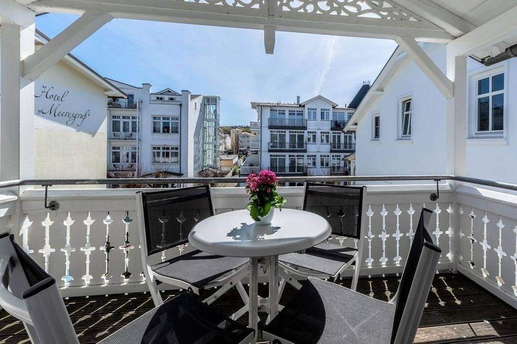Apartamento vacacional entero, Villa Iduna / Ferienwohnung No. 12a - 2. Og mit Balkon nach Osten in Ostseebad Binz, Binz