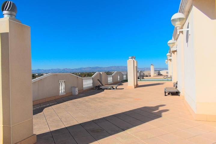 Gîte pour 8 personnes, avec vue ainsi que terrasse et piscine dans Formentera De Segura - 3