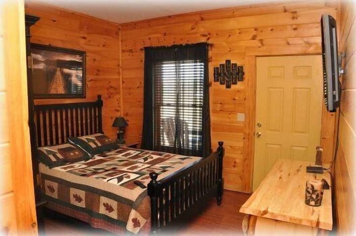 Holiday rental for 12 people, with hot tub and pool as well as balcony in Dollywood