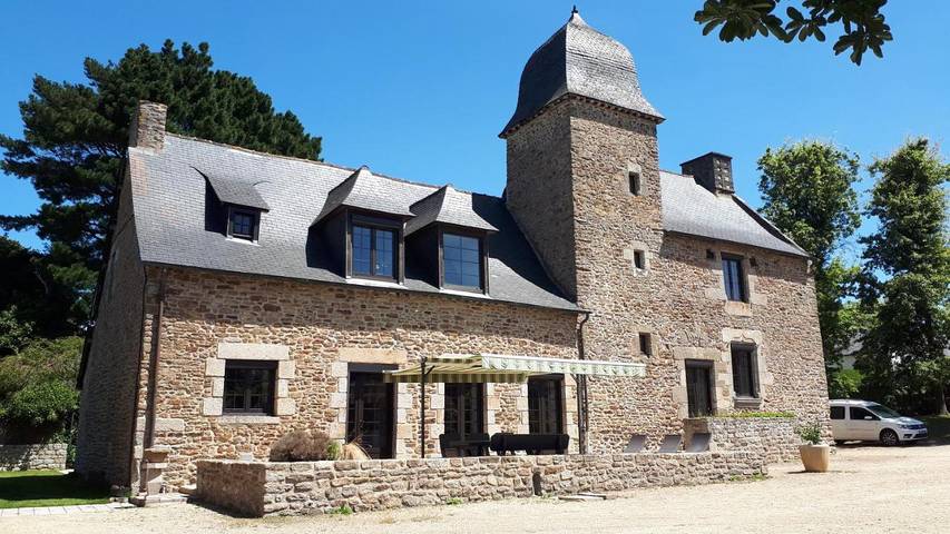 Location de vacances pour 2 personnes, avec Jardin à Lanvallay