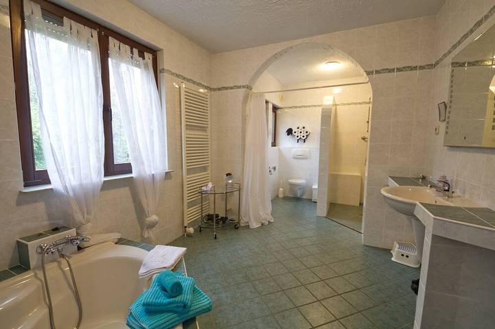 Ferienwohnung für 5 Personen, mit Garten