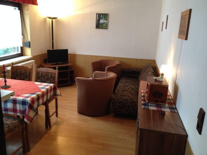 Ferienhaus für 3 Personen, mit Terrasse und Garten in Waltershausen - 2