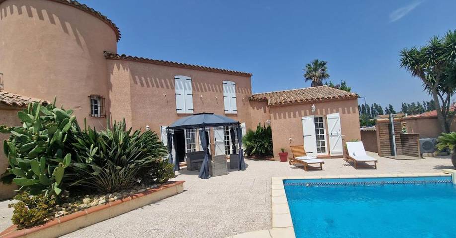 Location de vacances pour 12 personnes, avec jacuzzi ainsi que piscine et jardin à Bompas - 2