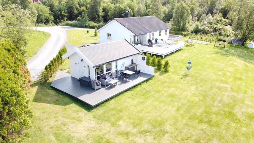 Ferienhaus für 2 Personen, mit Balkon und Terrasse sowie Garten und Seeblick in Vestnes - 3