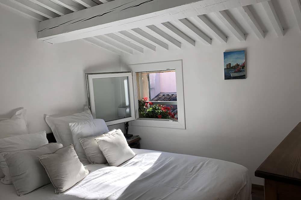 Maison de Village Avec Vue! in Éguilles, Aix-en-Provence region