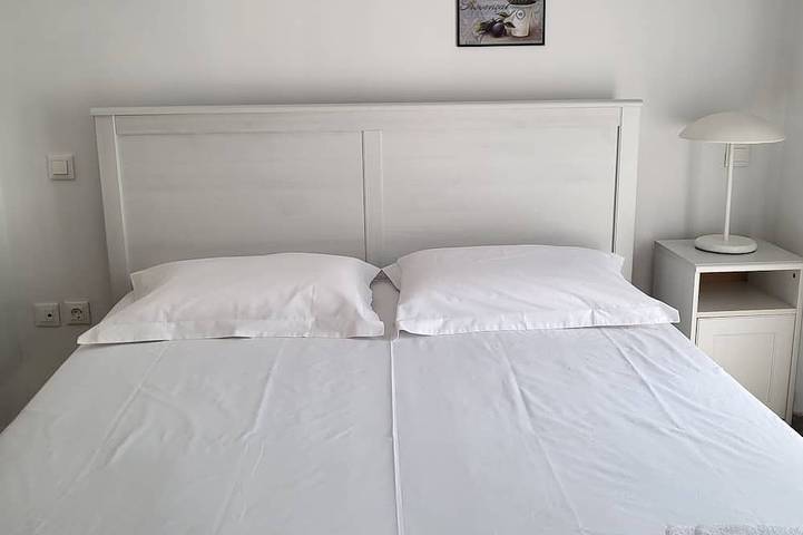 Villa Rahes,sea view,3 bedrooms,wifi,5min from the village,low prices in Glossa, Sporadi