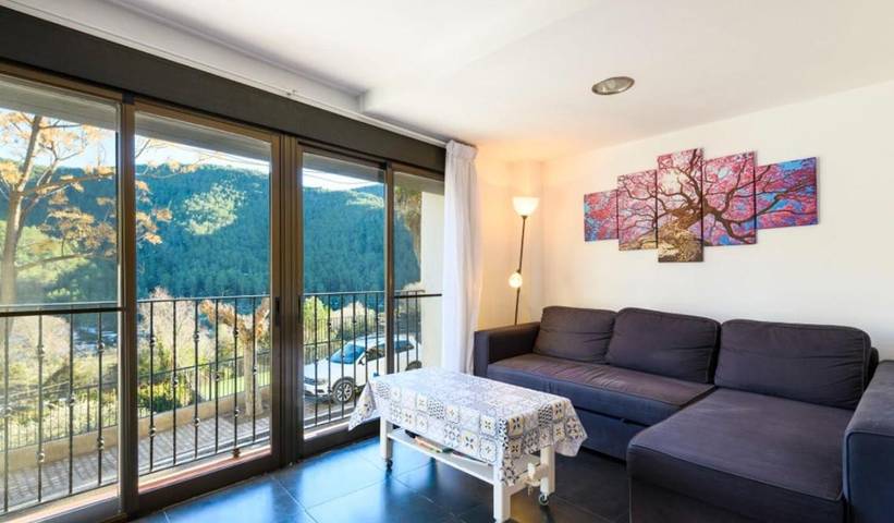 Casa rural para 6 personas, con piscina además de vistas y balcón, Familias con niños en Parc Natural de la Serra d'Espadà - 2