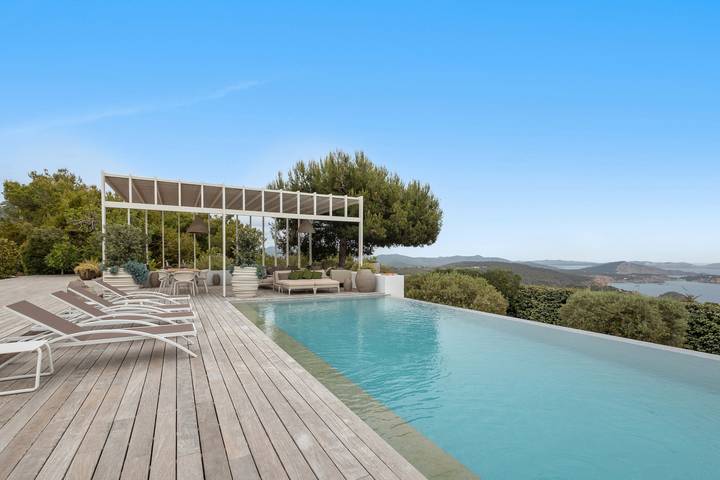 Vacation rental for 8 people, with yard, with pets in Ibiza