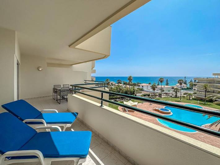 Appartement de vacances pour 5 personnes, avec jardin ainsi que jacuzzi et piscine