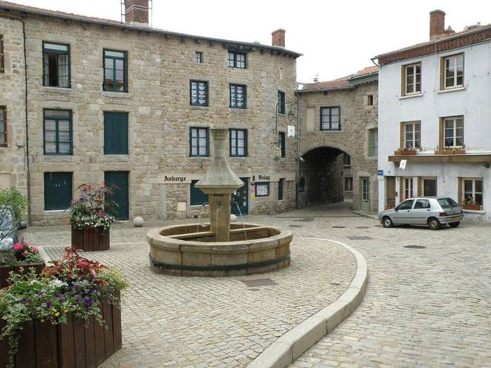 Gîte pour 3 personnes, avec vue à Saint-Didier-en-Velay - 2