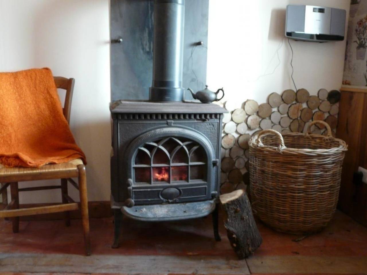 Renovated stone house with garden and shared pool near Dijon in Saint-Julien (Bourgogne), Dijon region