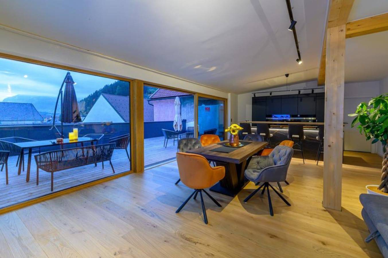 Entire apartment, Apartment "Gasthof Alte Post - Top 7 Admiral" with Mountain View in Gmünd in Kärnten, Lieser-Maltatal