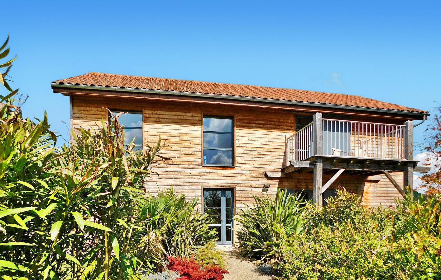 Appartement confortable de 135 m2 avec climatisation, piscine, parking et Wi-Fi in Veyrines-de-Domme, Périgord Noir