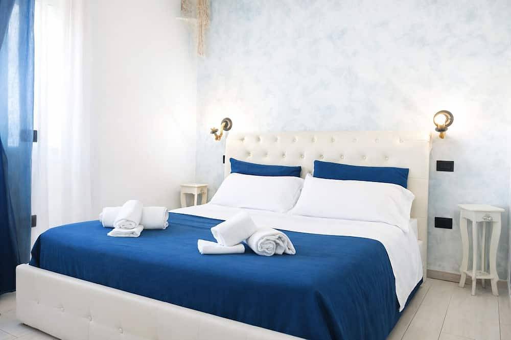 18 Sqm double room with private bathroom, refrigerator, air conditioning Vesuvius view in Pompei, Vesuvio National Park