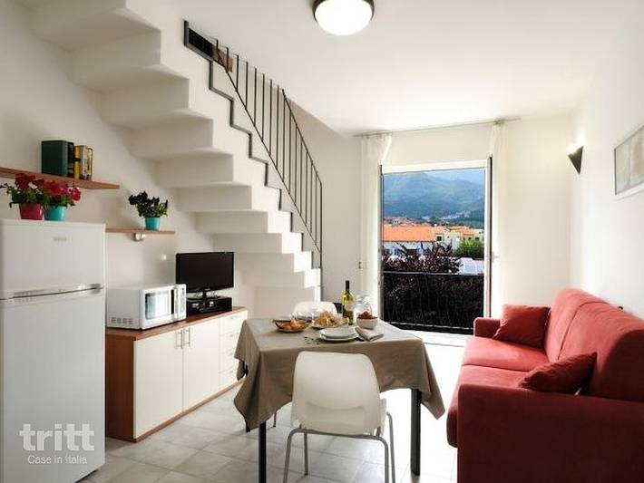 Location de vacances pour 6 personnes, avec terrasse ainsi que balcon/terrasse et jacuzzi à Loano - 4