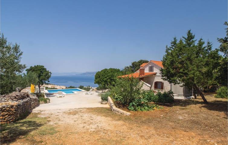 Ferienhaus für 6 Personen, mit Terrasse und Pool - 1