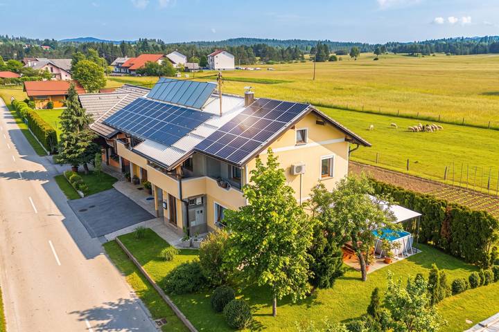 Ferienhaus für 8 Personen, mit Pool und Terrasse - 1
