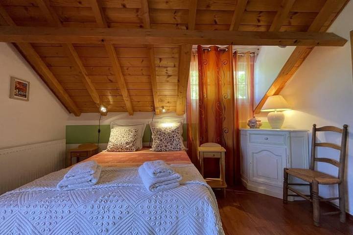Appartement entier, Gîte Le Cocoon vue sur les montagnes in Estialescq, Béarn