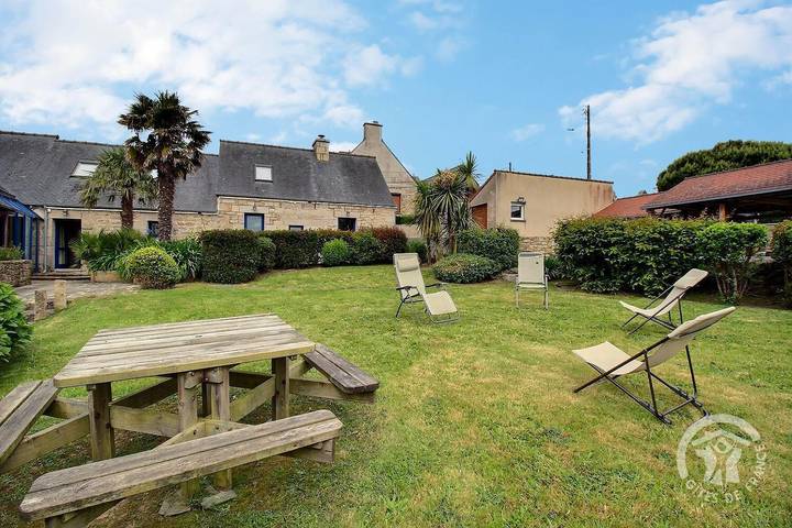 Gîte pour 2 personnes, avec Terrasse ainsi que Jardin et Vue à Pleumeur-Bodou