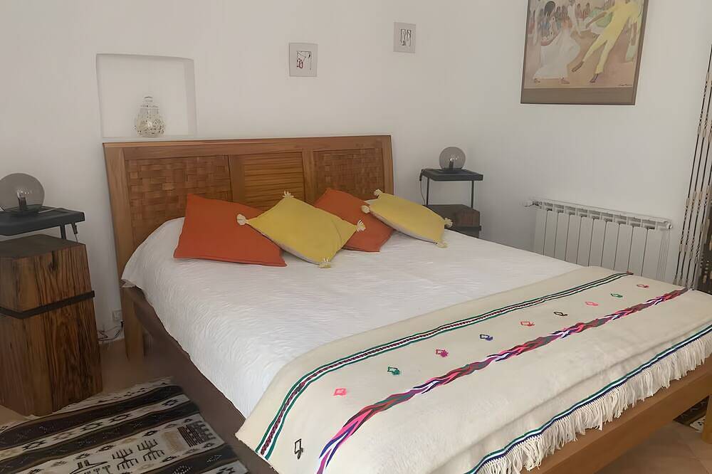 Apartamento entero, Apartamento 'La Miougrano Chambre 2' con terraza, jardín compartidos y Wi-Fi in Plan-d'Orgon, Region de Arles