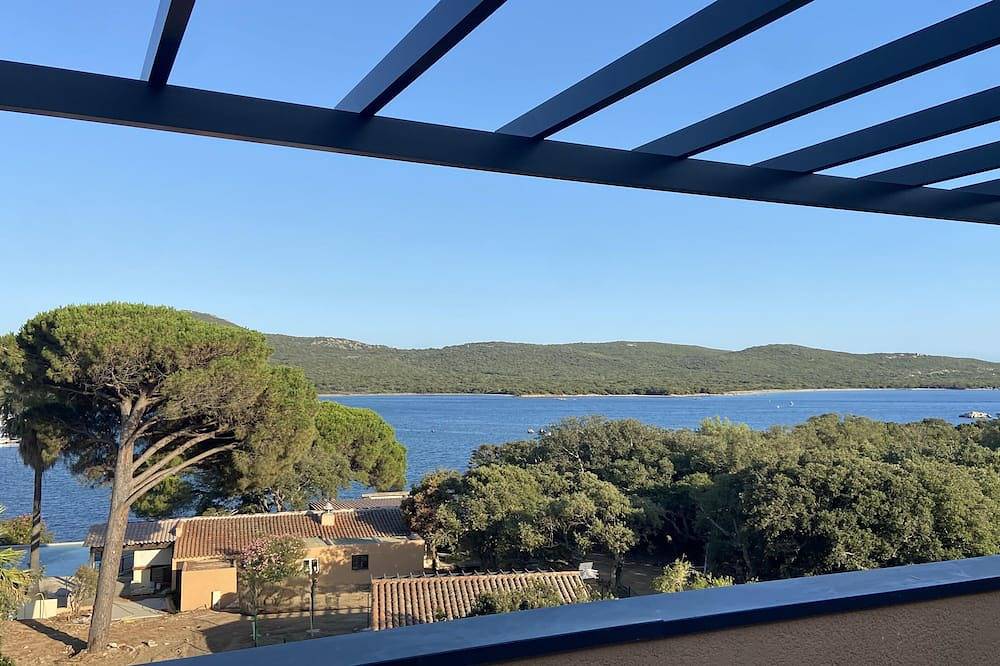 Appartement entier, Corse du sud T3 vue mer dans résidence en bord de plage avec piscine et tennis in Pianottoli-Caldarello, Arrondissement de Sartène