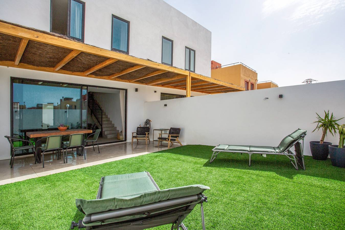 Ferienhaus 'Salitre y Lava' mit Gemeinschaftspool und privater Terrasse in Geafond, La Oliva