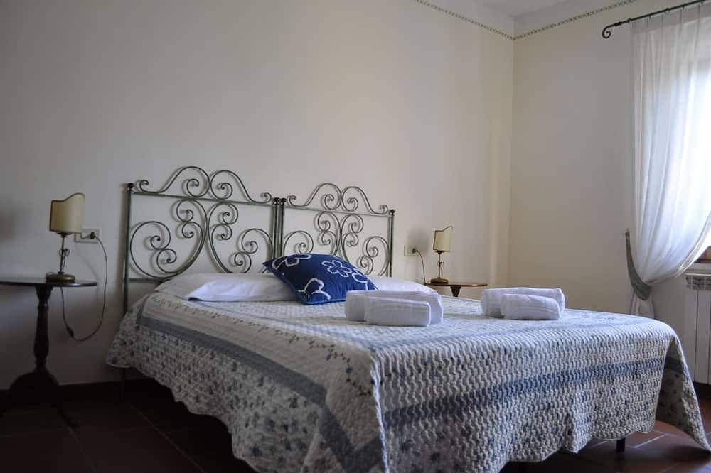Ganze Wohnung, Monache 2, Montaione, zwischen Florenz und Siena, Toskana in Iano, Florenz Provinz