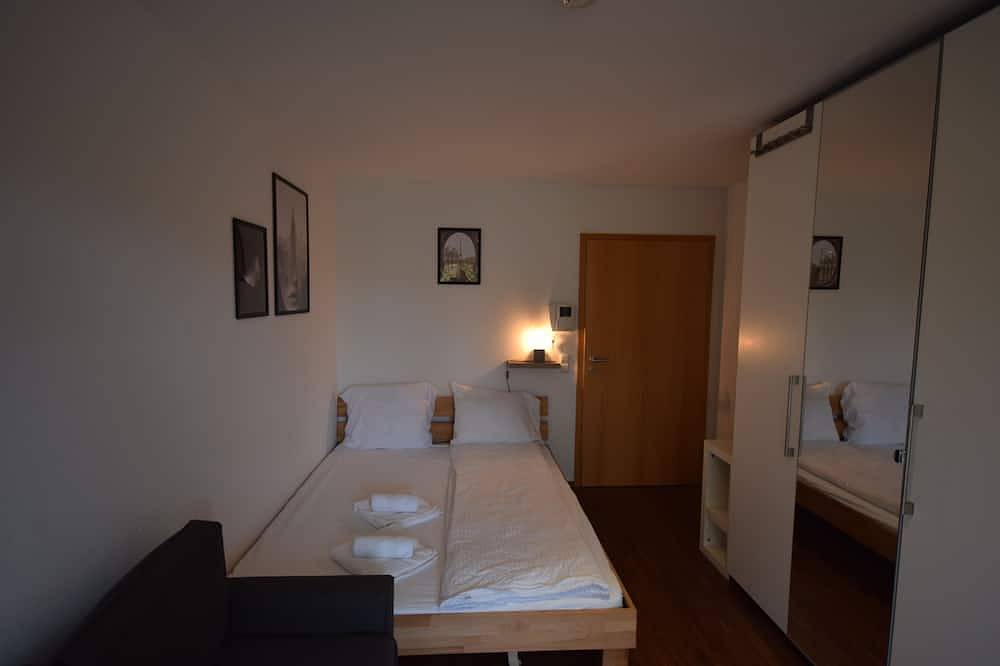 Ganze Wohnung, Apartment mit Balkon (1.3) | Parkplatz | Perfekt für Geschäftsreisende in Biberach an der Riß, Landkreis Biberach