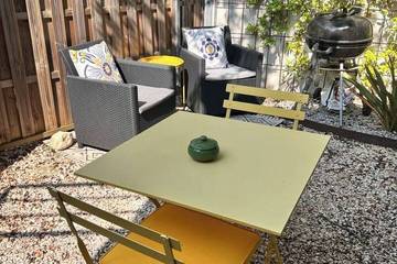 Gîte pour 2 personnes, avec jardin et jacuzzi à Saint-Martin-de-Londres