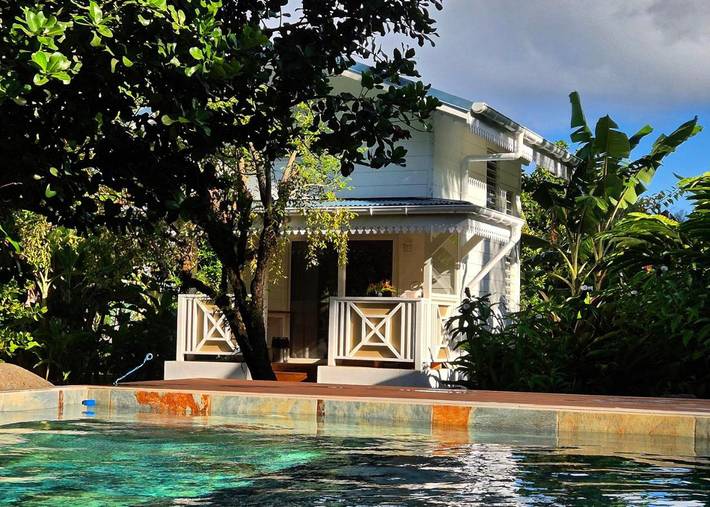 Bangalo para 2 pessoas, com terraço e piscina em Tahiti