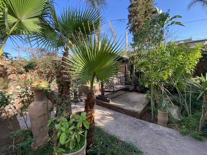 Chambre d’hôte pour 3 personnes, avec vue et jardin