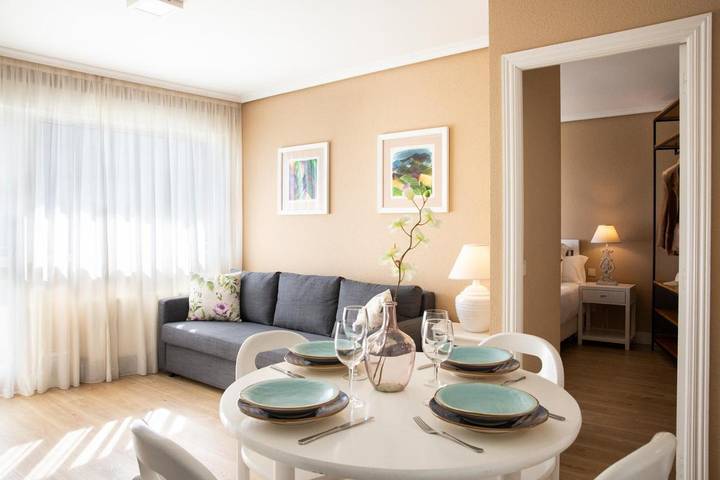 Gîte pour 2 personnes, avec balcon ainsi que vue et piscine à Suances - 2