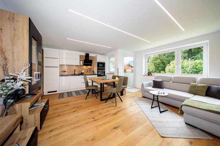 Ferienwohnung für 2 Personen, mit Whirlpool und Balkon am Mondsee